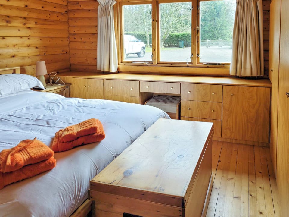 Double bedroom | Ardle Lodge, Enochdhu, near Pitlochy