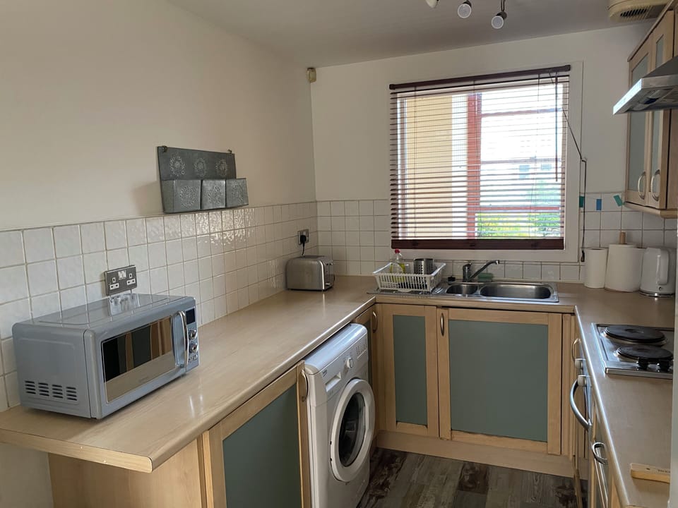 Apartment | Private kitchen | Fridge, microwave, oven, stovetop