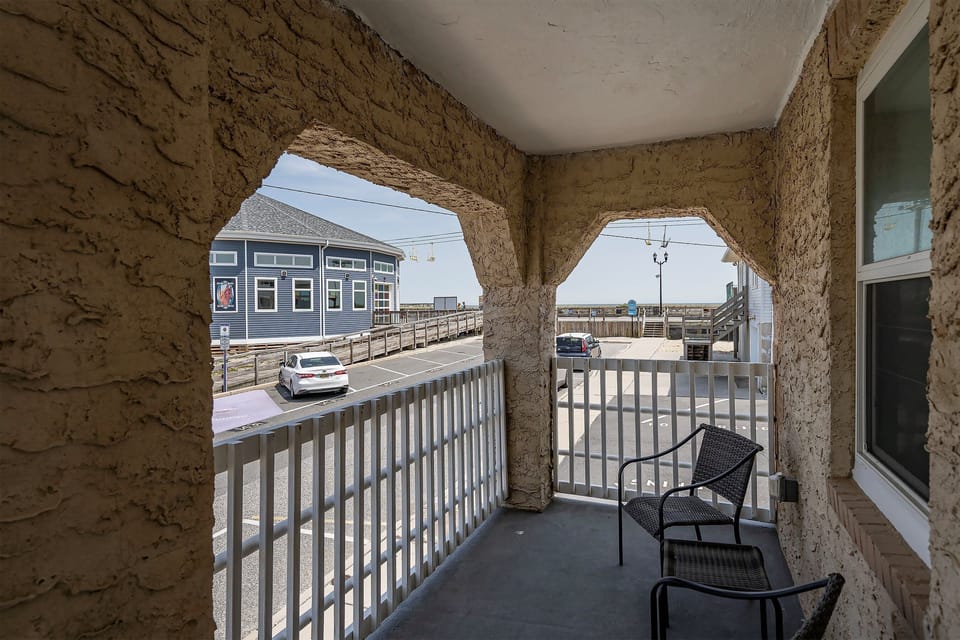 Porch 2nd floor