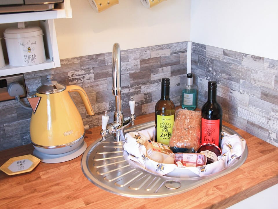 Interior | The Beehive, Mundesley