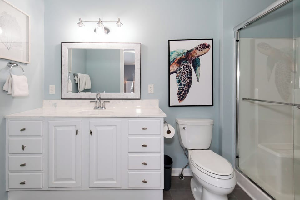 Private Bathroom off Bedroom 1