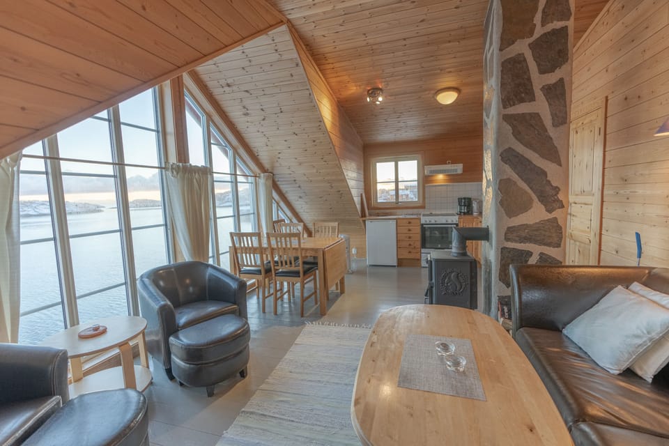 Rorbu Suite with sea view | Living area