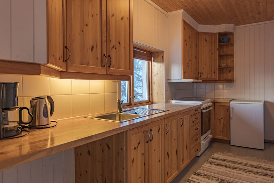 Rorbu Cottage with 2 Bedroom and 2 Bathroom | Private kitchen | Fridge, stovetop, coffee/tea maker, electric kettle
