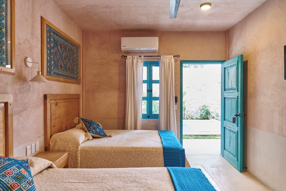 Standard Double Room | WiFi (free), bed sheets