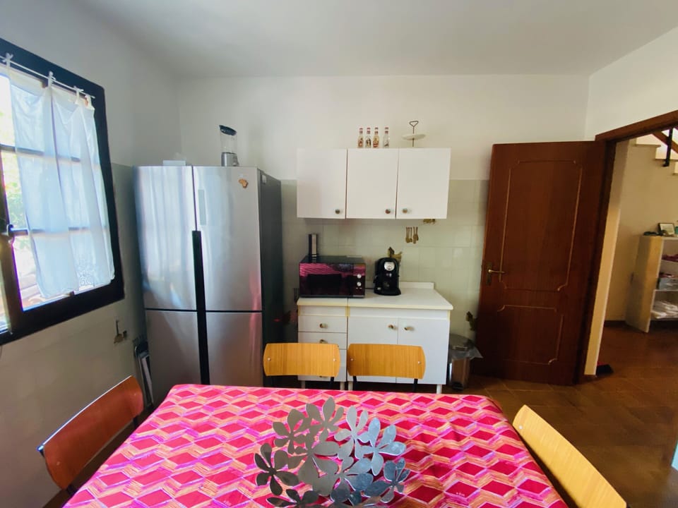 Spacious well-equipped kitchen