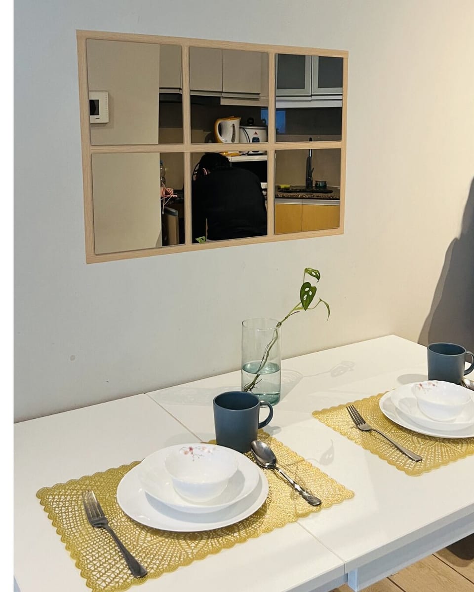 Deluxe Studio | In-room dining