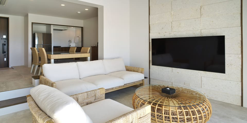 Deluxe Villa | Soundproofing, cribs (surcharge), WiFi (free), bed sheets