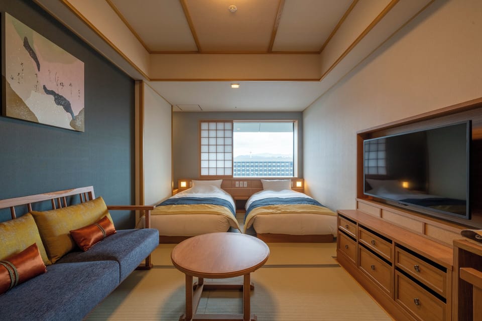 Deluxe Twin Room, 2 Twin Beds, Non Smoking (with shower only, no bathtub) | Balcony view