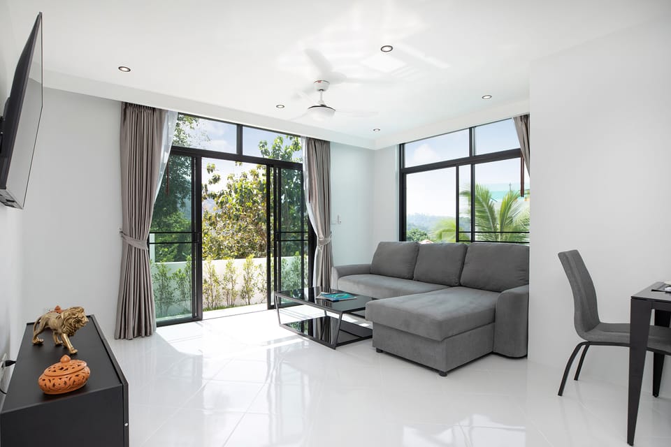 Plush Fabric Queen Size Sofa Bed 