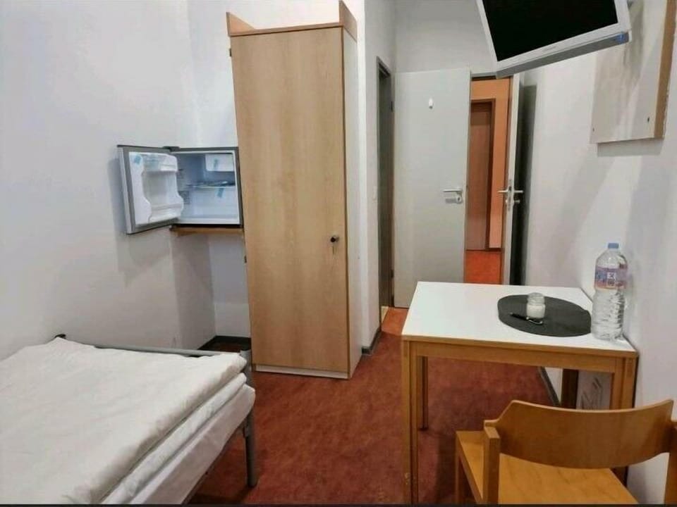 Comfort Single Room | Individually decorated, individually furnished, desk, free WiFi