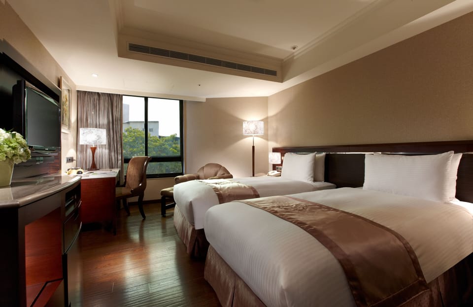 Twin Room | Desk, soundproofing, free WiFi