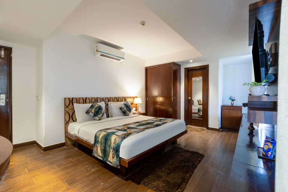 Super Deluxe Room | Egyptian cotton sheets, premium bedding, memory foam beds, minibar