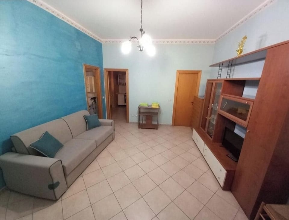 Apartment, 2 Bedrooms, Ocean View | Living room | TV