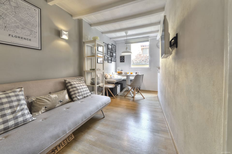 Romantic Apartment | Living area | 40-inch flat-screen TV with satellite channels, TV