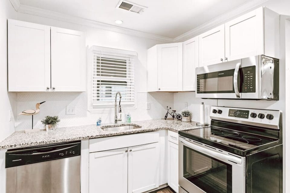 Fully equipped kitchen