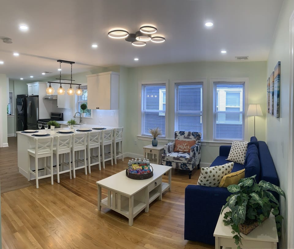 Living Room
Kitchen
