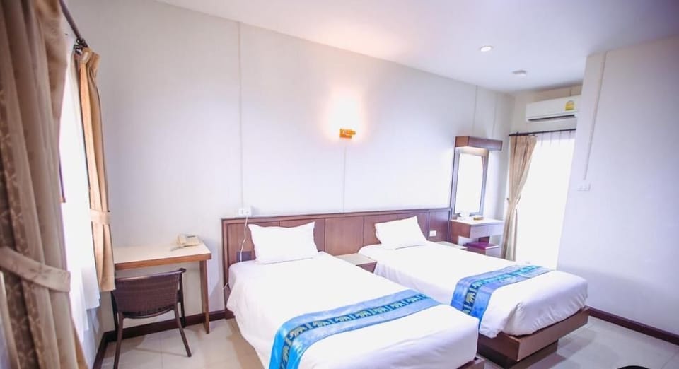Standard Twin Room | In-room safe, free WiFi, bed sheets