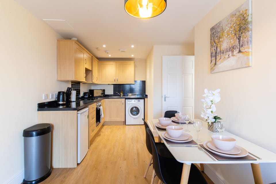 Executive Apartment, Private Bathroom, City View | Private kitchen