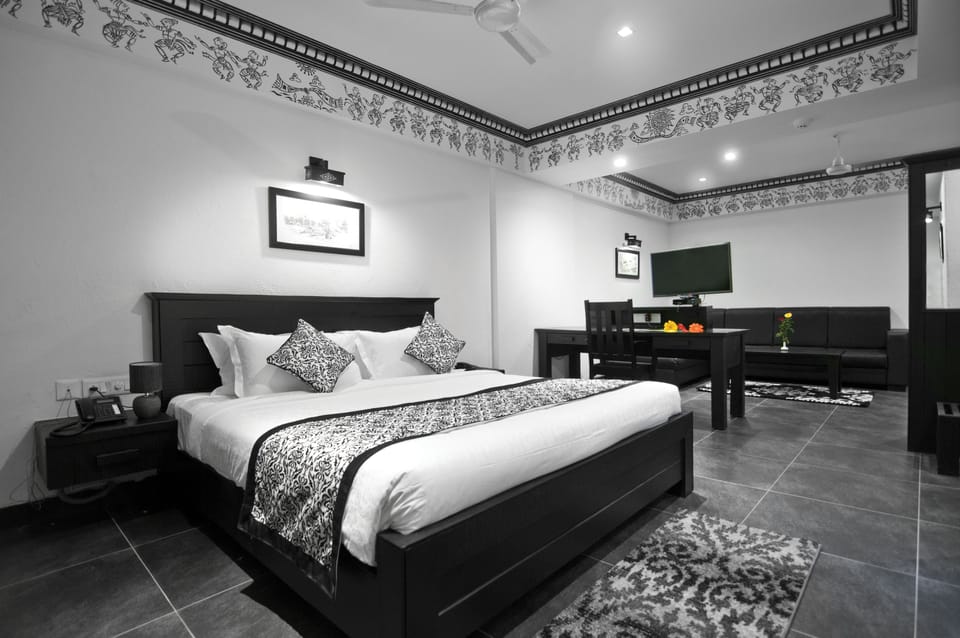 In-room safe, desk, blackout drapes, soundproofing