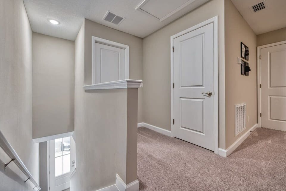 Hall to 2nd floor