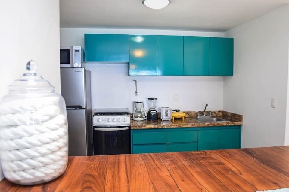 kitchen /  cocina