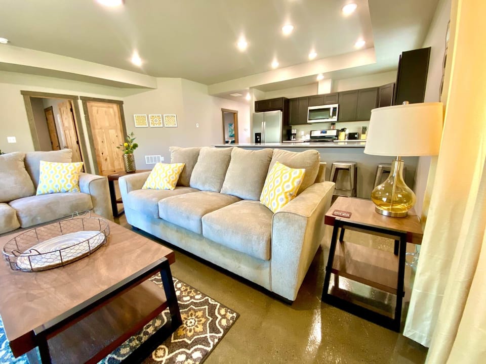 Living Area (3)