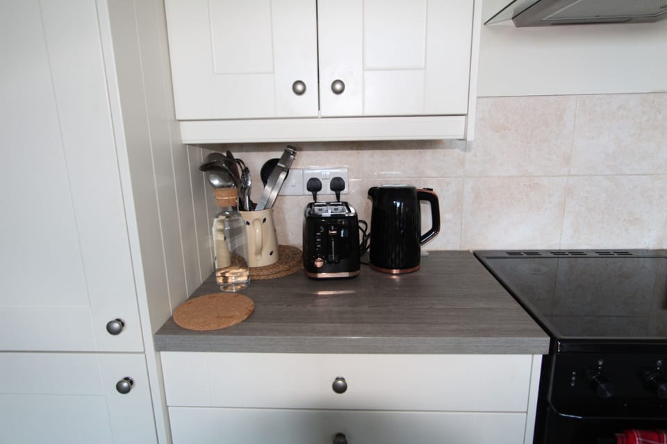 Kitchen counter 