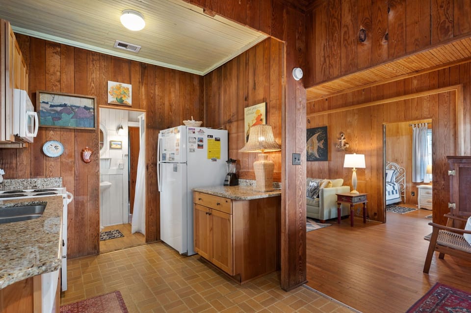 NH222: Island Dancer | Kitchen Area