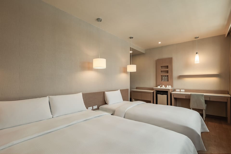 Elite Triple Room | Down comforters, desk, blackout drapes, soundproofing