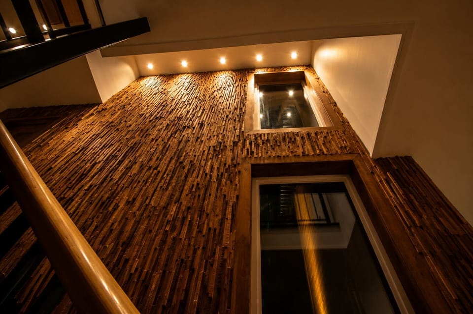 Executive House | Living area | LCD TV, Netflix, heated floors, streaming services