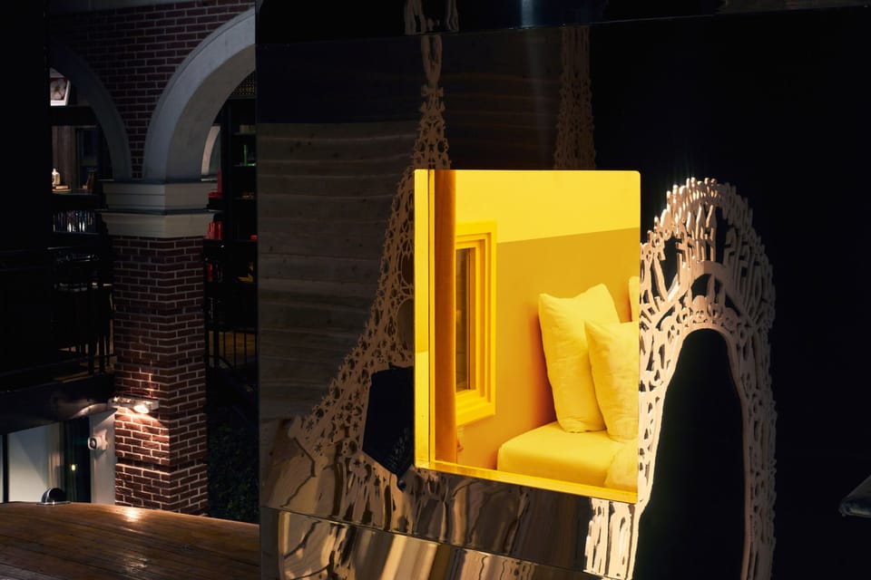 Invisible Tower Upstairs Shared Bathroom | Free WiFi, bed sheets