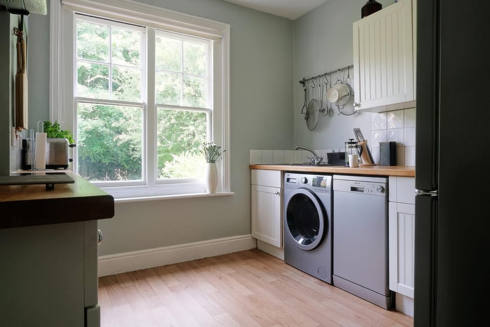 Apartment (2 Bedrooms) | Private kitchen | Oven, dishwasher, electric kettle, toaster