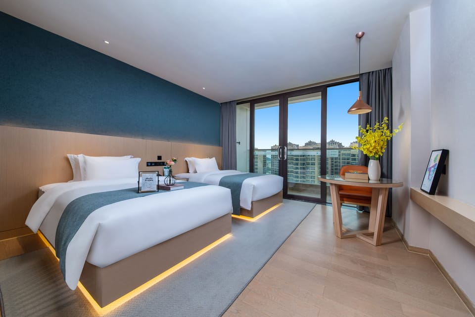 Deluxe Room | Individually decorated, individually furnished, desk, laptop workspace
