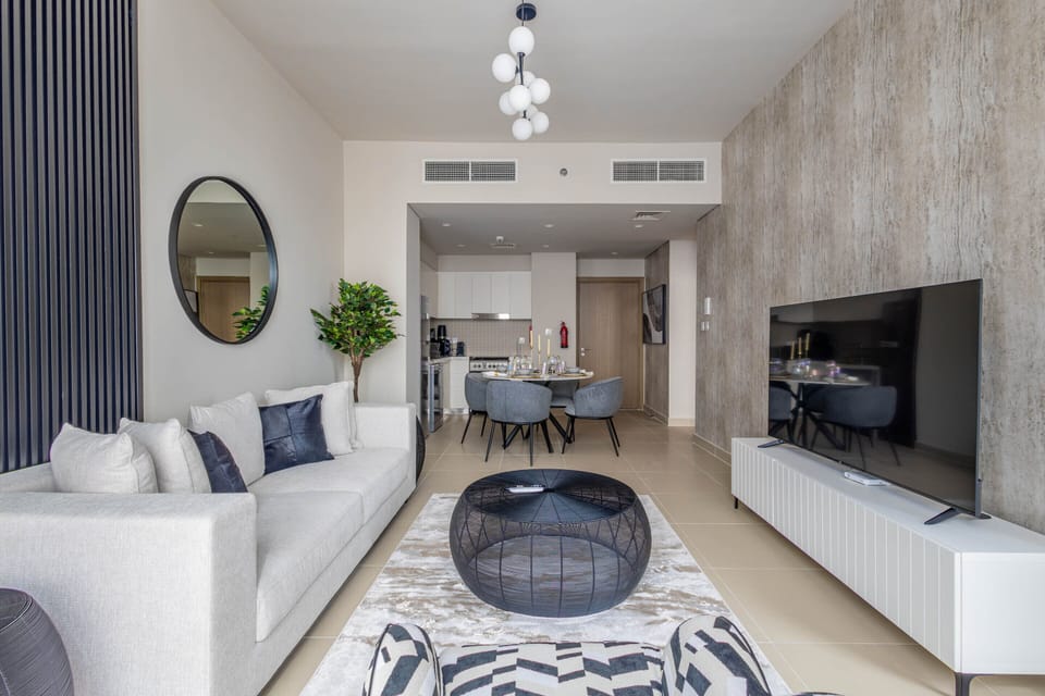 Comfort Apartment | Living area | 55-inch Smart TV with cable channels, TV