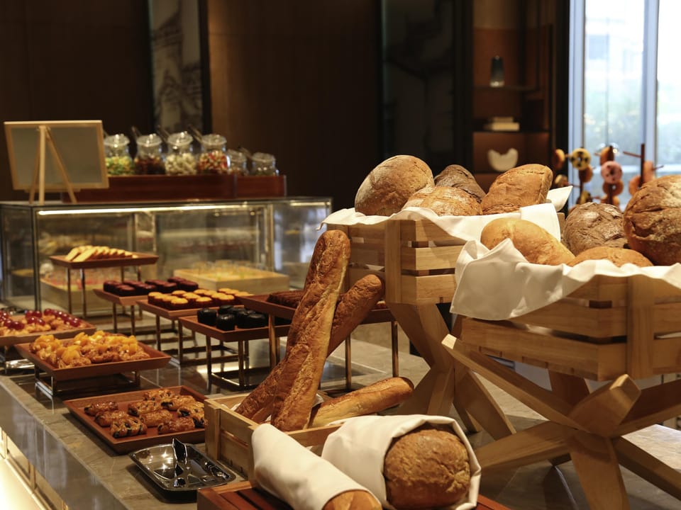 Daily buffet breakfast for a fee