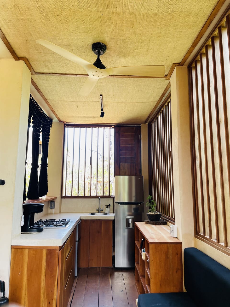 Outdoors kitchen