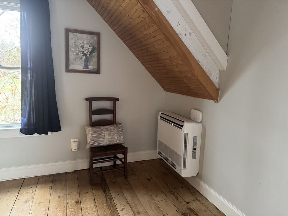 Bedroom mini-split, heat and AC
