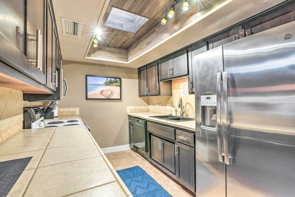 Kitchen | Cooking Basics | Coffee Maker | Paper Towels/Trash Bags Provided