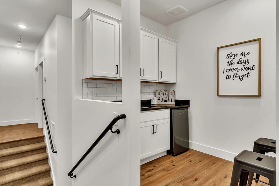 Cottage, 5 Bedrooms | Private kitchen | Fridge, oven, coffee/tea maker, toaster