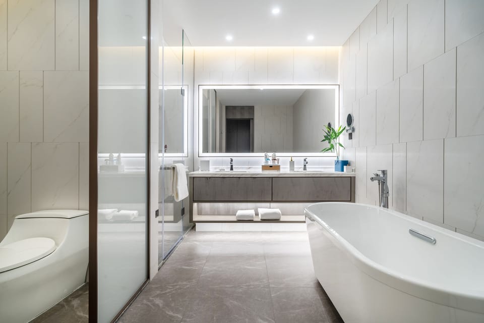 Room (Specialty, 1 King Bed) | Bathroom | Hair dryer