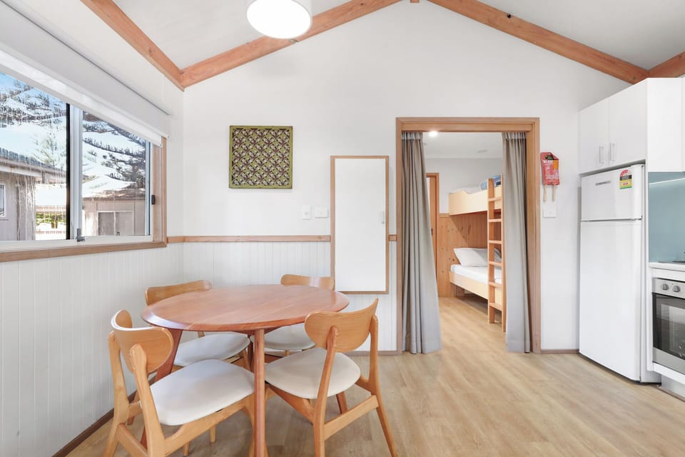 Garden Cottage One Bedroom  | Premium bedding, WiFi, bed sheets