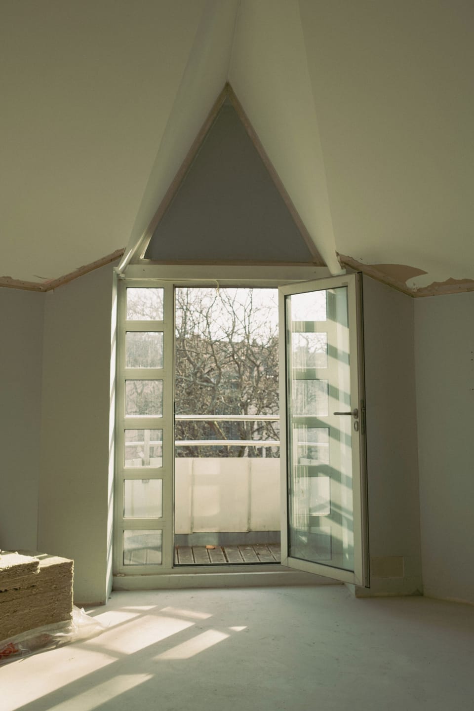 Deluxe Room | Premium bedding, down comforters, pillowtop beds, laptop workspace