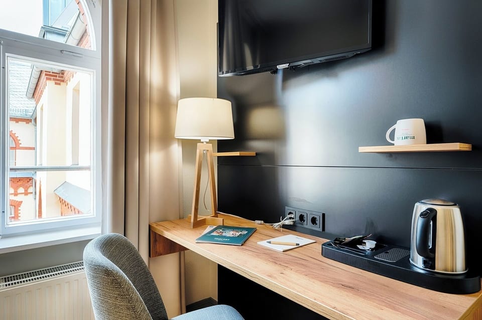 Single Room | Desk, blackout drapes, free WiFi, bed sheets