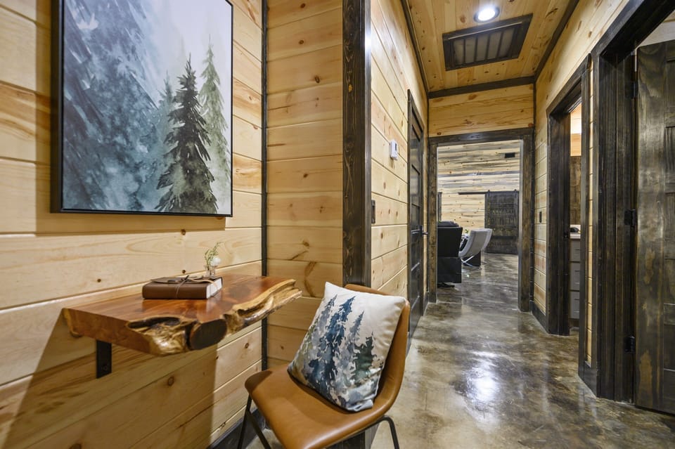 Need to sneak in a quick email or call? This cozy office nook is the perfect quiet corner.