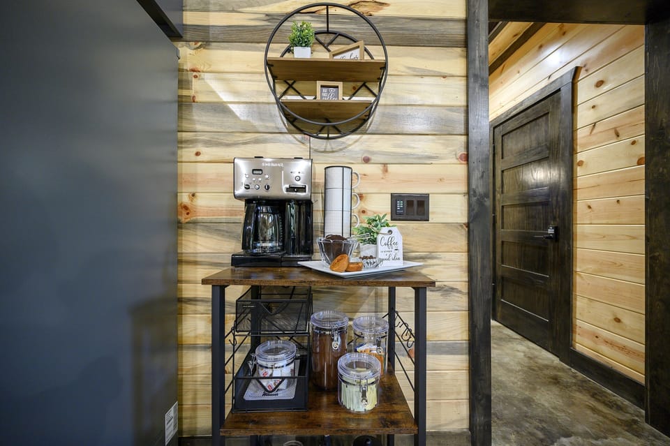 Whether you’re a latte lover or tea sipper, the coffee bar has your mornings covered.