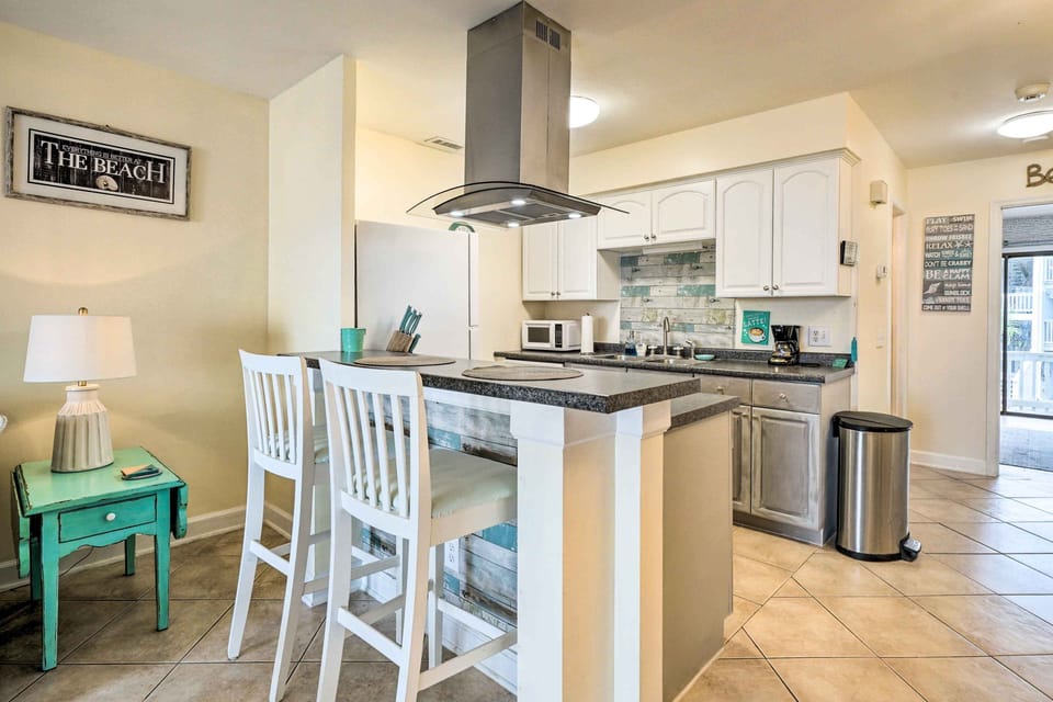 Kitchen | Cooking Basics | Coffee Maker | Paper Towels/Trash Bags Provided