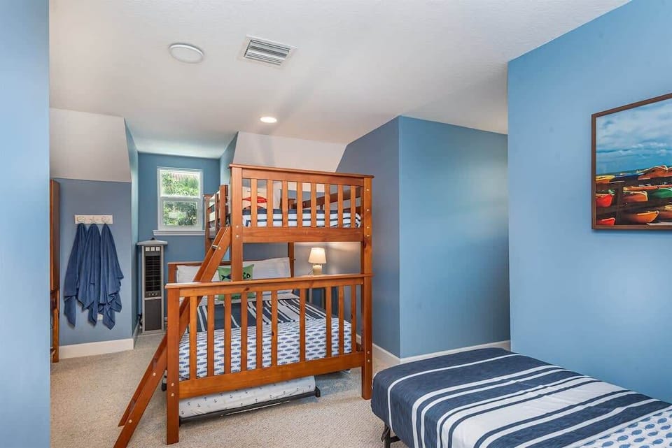 Bunk Bedroom 2nd floor