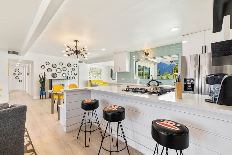 Brand new appliances and large kitchen, perfect for entertaining