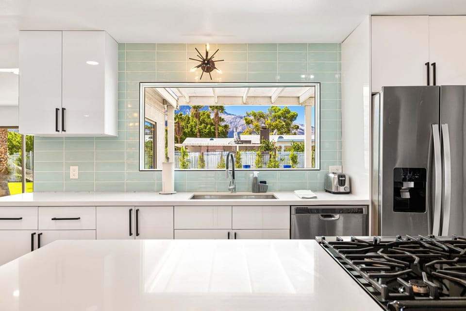 Brand new appliances and large kitchen, perfect for entertaining