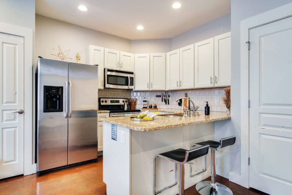 Fully stocked kitchen